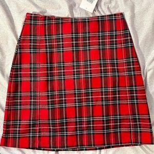 NWT brandy melville cara skirt